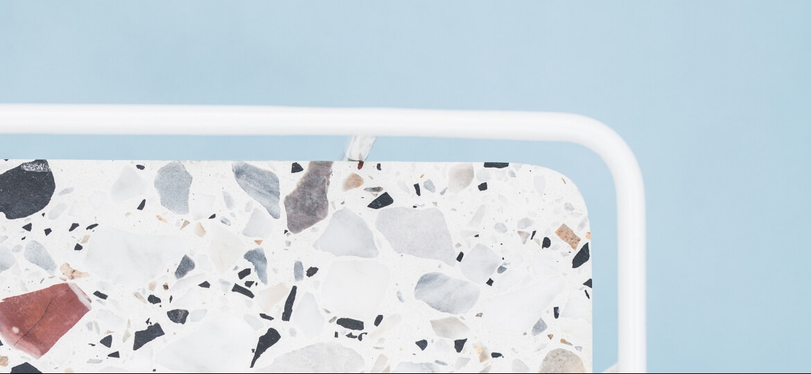 Naturstein, weiß mit Struktur, Terrazzo, Betonwerkstein