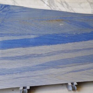 Naturstein, blau mit Struktur, Quarzit, Azul Macauba, Rohtafel
