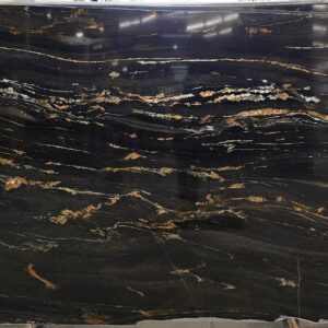 Naturstein, schwarz mit Struktur, Quarzit, Black Taurus, Rohtafel