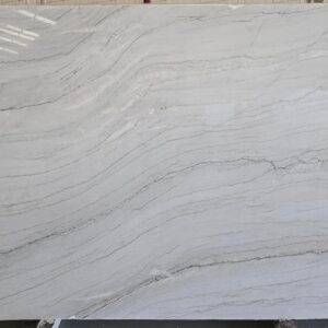 Naturstein, weiß mit Struktur, Quarzit, Macauba White, Rohtafel