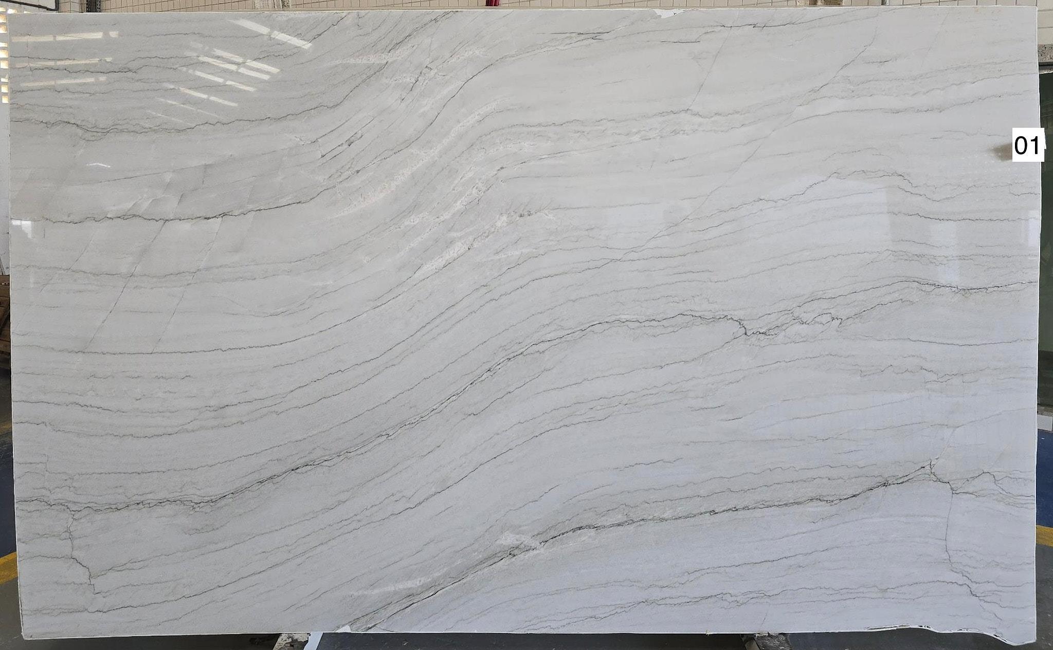 Naturstein, weiß mit Struktur, Quarzit, Macauba White, Rohtafel